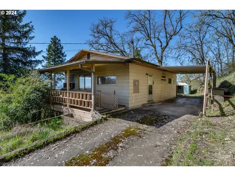 1840 Nw Goetz Street Roseburg OR 97471