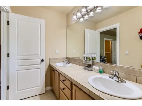 14190 Russ Wilcox Way Oregon City OR 97045