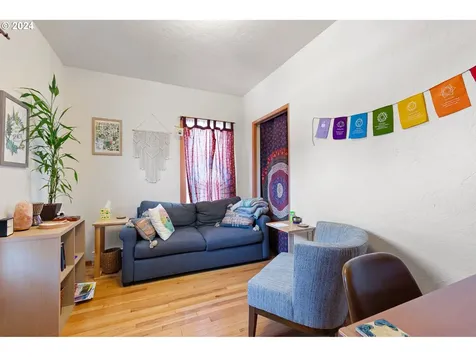 739 W 5th Avenue Eugene OR 97402