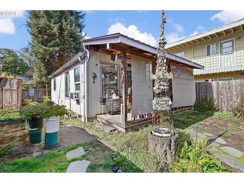 739 W 5th Avenue Eugene OR 97402