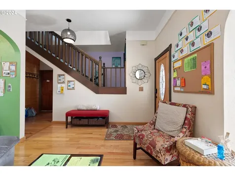 739 W 5th Avenue Eugene OR 97402