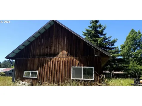 58791 Fairview Road Coquille OR 97423