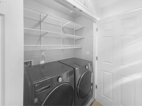 3713 E Oak Grove Street Newberg OR 97132