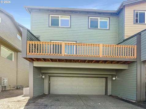 3713 E Oak Grove Street Newberg OR 97132