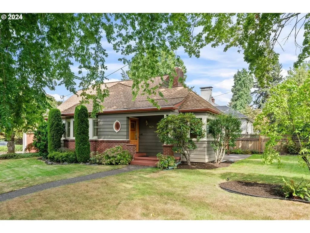 3425 SE Knapp Street Portland OR 97202