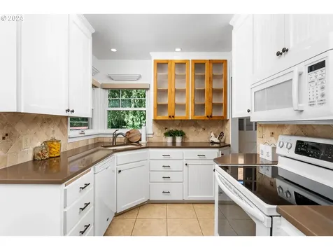 3425 SE Knapp Street Portland OR 97202