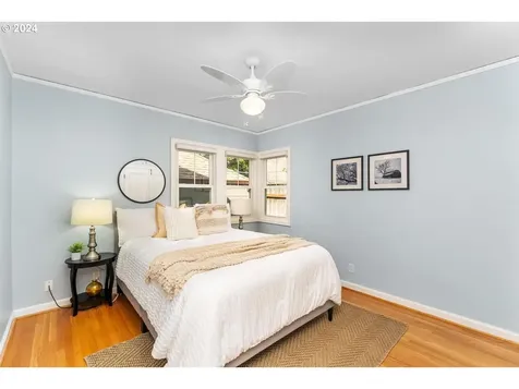 3425 SE Knapp Street Portland OR 97202