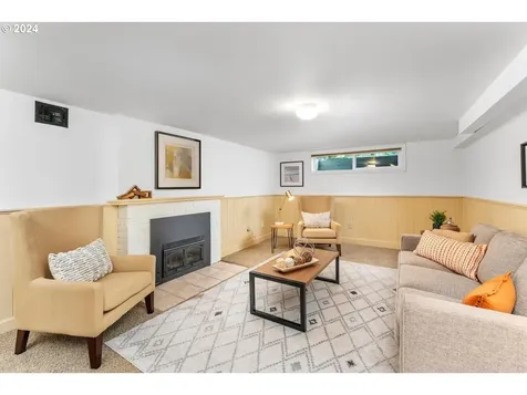 3425 SE Knapp Street Portland OR 97202
