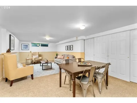 3425 SE Knapp Street Portland OR 97202