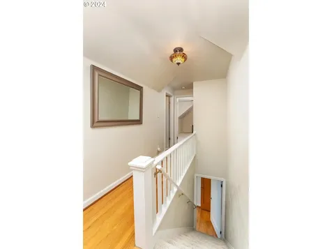 3425 SE Knapp Street Portland OR 97202