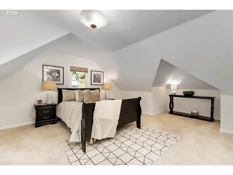 3425 SE Knapp Street Portland OR 97202