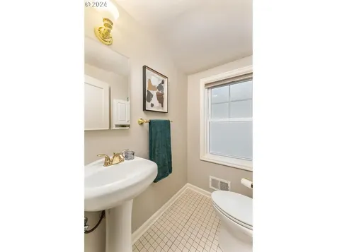 3425 SE Knapp Street Portland OR 97202