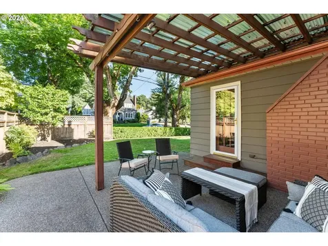 3425 SE Knapp Street Portland OR 97202