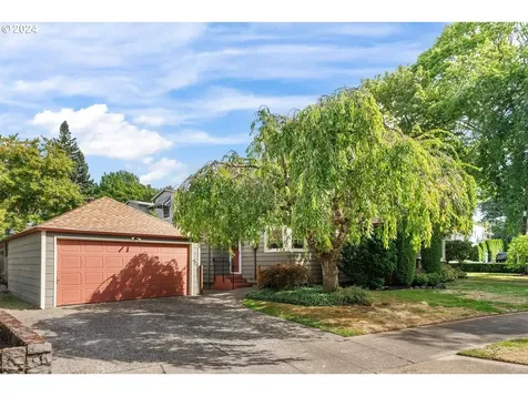 3425 SE Knapp Street Portland OR 97202