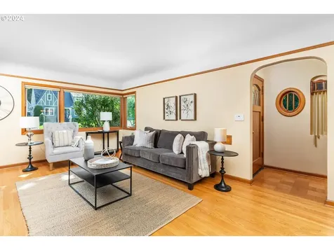 3425 SE Knapp Street Portland OR 97202