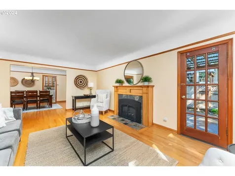 3425 SE Knapp Street Portland OR 97202