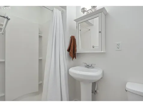 290 Nw Chesser Road Stevenson WA 98648