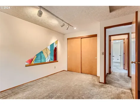 3336 Sw Illinois Street Portland OR 97239