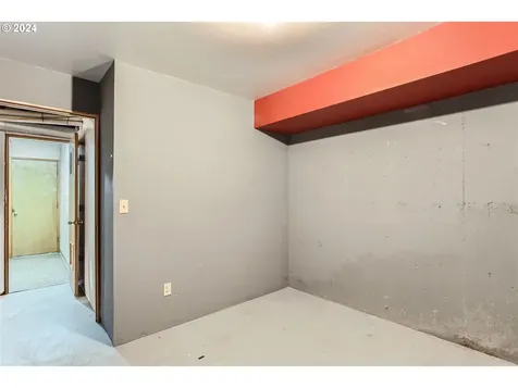 3336 Sw Illinois Street Portland OR 97239