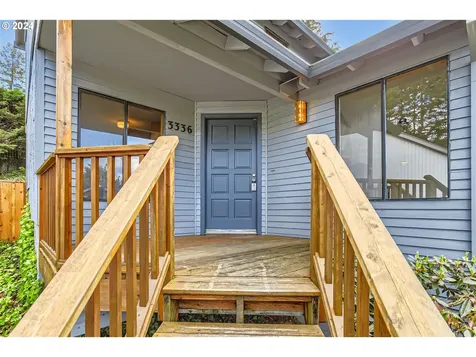 3336 Sw Illinois Street Portland OR 97239
