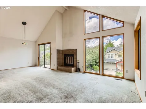 3336 Sw Illinois Street Portland OR 97239