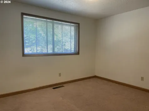 6126 NE Klickitat Street Portland OR 97213