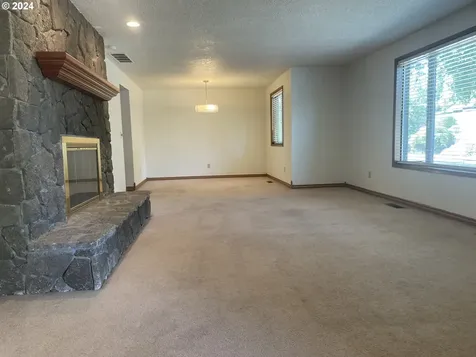6126 NE Klickitat Street Portland OR 97213