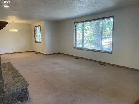6126 NE Klickitat Street Portland OR 97213