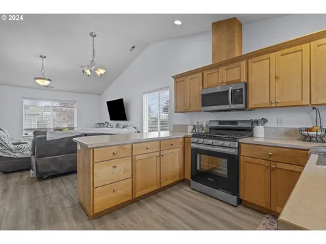 232 Nw Sagan Loop Sheridan OR 97378
