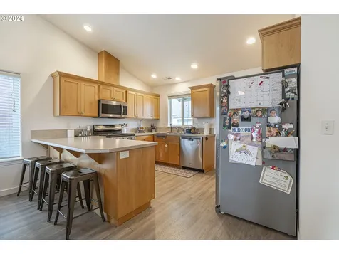 232 Nw Sagan Loop Sheridan OR 97378