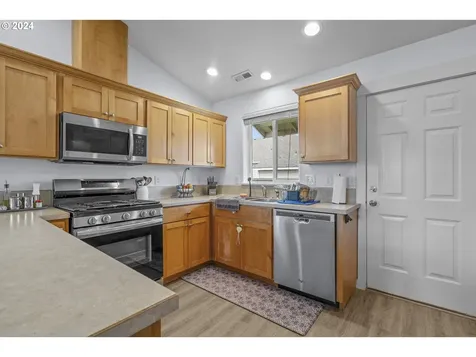 232 Nw Sagan Loop Sheridan OR 97378