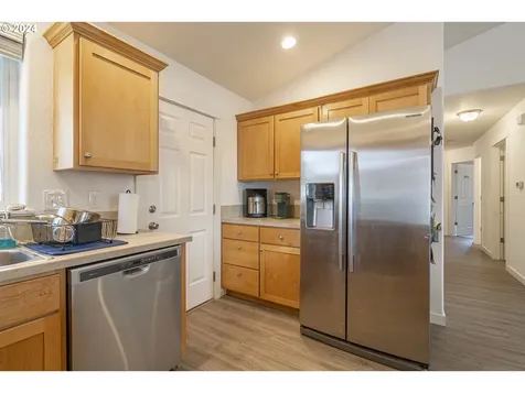 232 Nw Sagan Loop Sheridan OR 97378