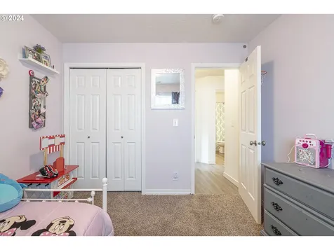232 Nw Sagan Loop Sheridan OR 97378