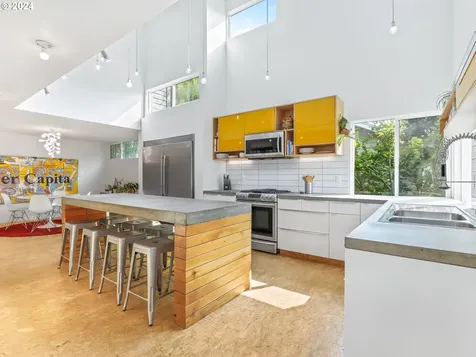 111 Ladd Street Lake Oswego OR 97034