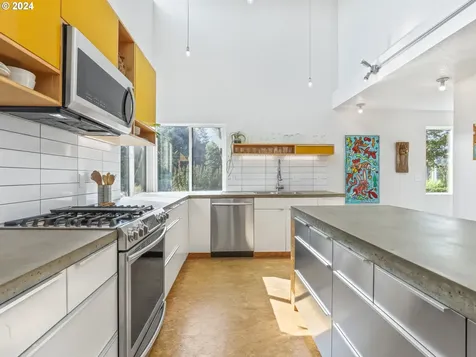 111 Ladd Street Lake Oswego OR 97034