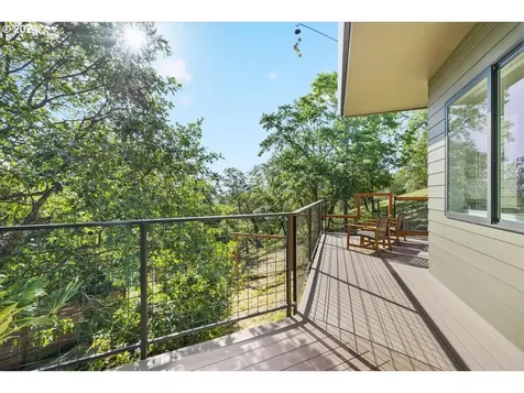 294 Skycrest Drive Ashland OR 97520