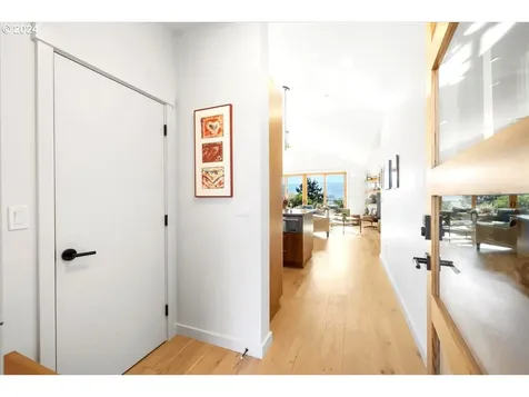 294 Skycrest Drive Ashland OR 97520