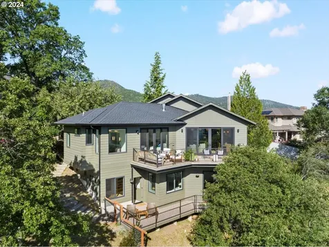 294 Skycrest Drive Ashland OR 97520