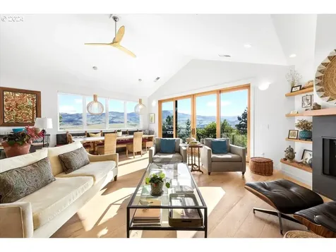 294 Skycrest Drive Ashland OR 97520