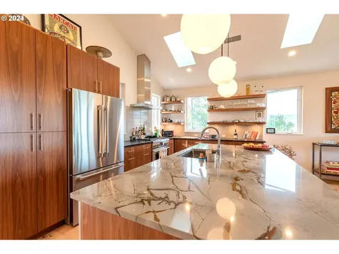 294 Skycrest Drive Ashland OR 97520