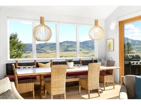 294 Skycrest Drive Ashland OR 97520