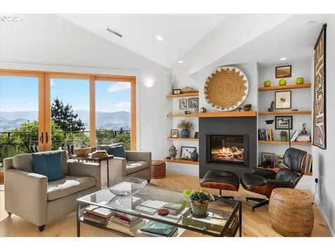 294 Skycrest Drive Ashland OR 97520