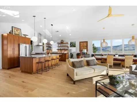 294 Skycrest Drive Ashland OR 97520