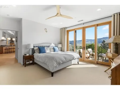 294 Skycrest Drive Ashland OR 97520
