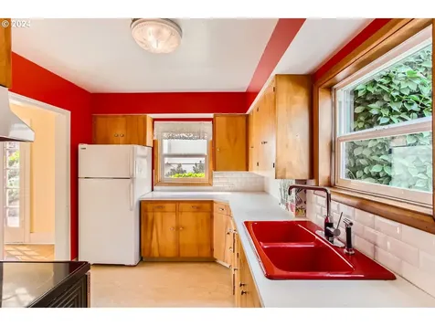 7227 Se Hawthorne Boulevard Portland OR 97215