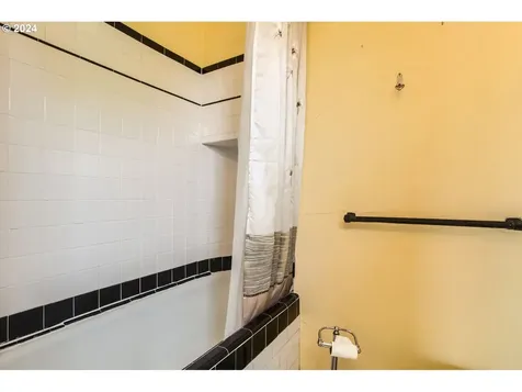 7227 Se Hawthorne Boulevard Portland OR 97215