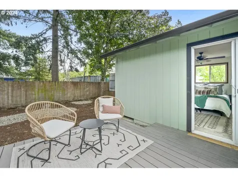 6125 Se Mitchell Street Portland OR 97206