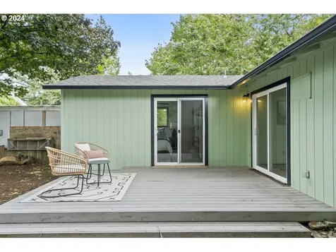 6125 Se Mitchell Street Portland OR 97206