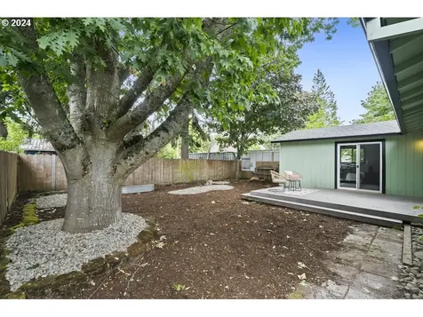 6125 Se Mitchell Street Portland OR 97206