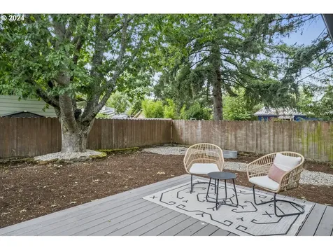 6125 Se Mitchell Street Portland OR 97206